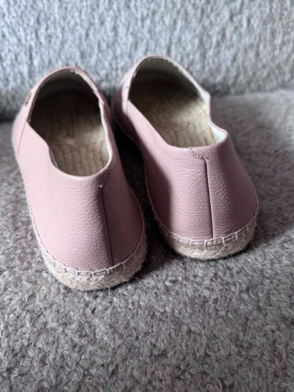 Michael Kors Tan & Black Espadrille Flats Size 8 - Picture 2 of 5
